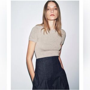 Zara Soft Short T- Shirt Sleeve Tee Size Medium